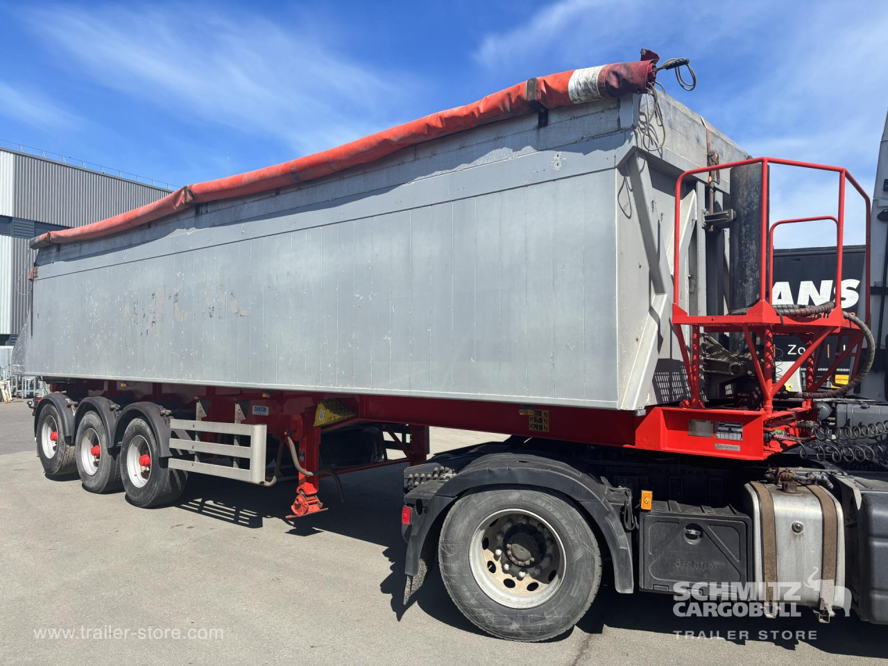 Tipper Alu-square sided body 40m³ - סמיטריילר עם מזהיר: תמונה 1 Tipper Alu-square sided body 40m³ - סמיטריילר עם מזהיר: תמונה 1