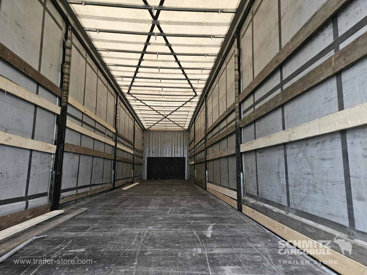 KAESSBOHRER Curtainsider Standard - סמיטריילר עם וילונות צד: תמונה 5 KAESSBOHRER Curtainsider Standard - סמיטריילר עם וילונות צד: תמונה 5
