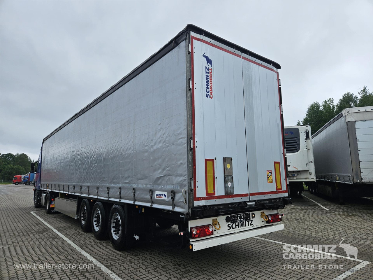 SCHMITZ Curtainsider Standard - סמיטריילר עם וילונות צד: תמונה 3 SCHMITZ Curtainsider Standard - סמיטריילר עם וילונות צד: תמונה 3