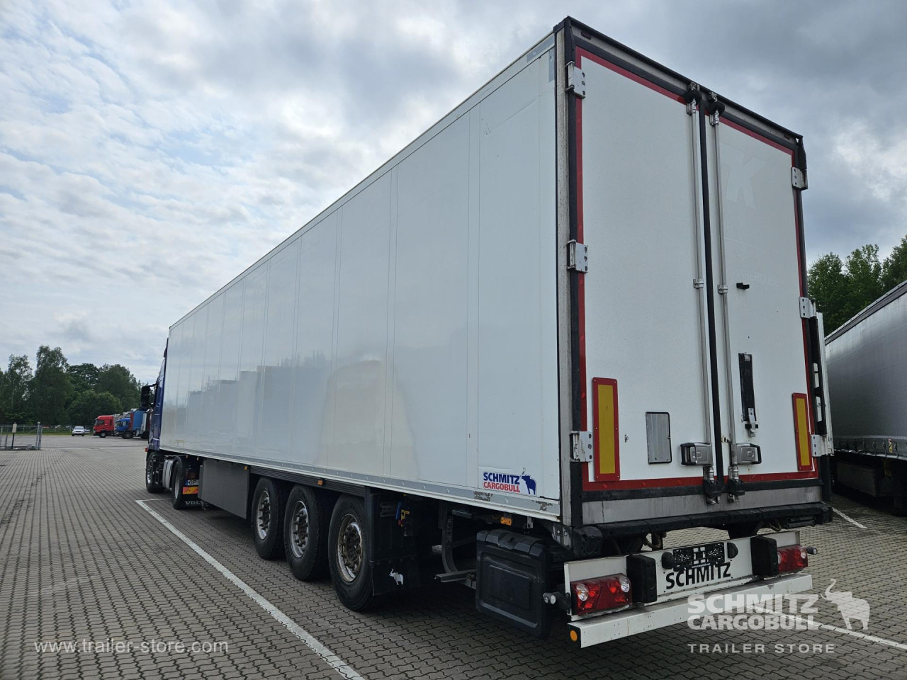 SCHMITZ Reefer Standard Double deck - סמיטריילר איזותרמי: תמונה 2 SCHMITZ Reefer Standard Double deck - סמיטריילר איזותרמי: תמונה 2