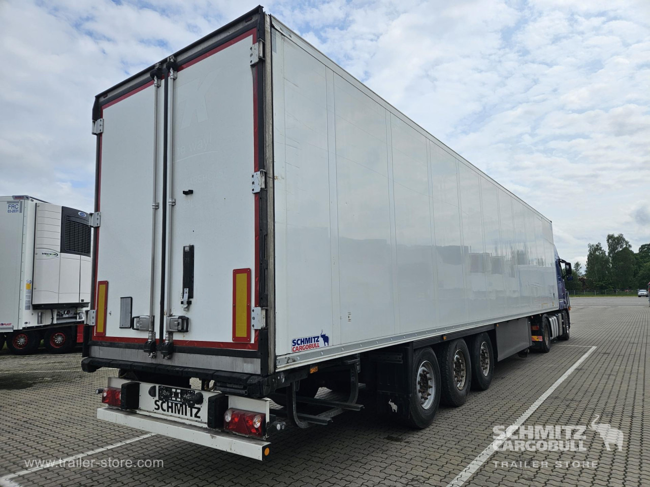 SCHMITZ Reefer Standard Double deck - סמיטריילר איזותרמי: תמונה 1 SCHMITZ Reefer Standard Double deck - סמיטריילר איזותרמי: תמונה 1