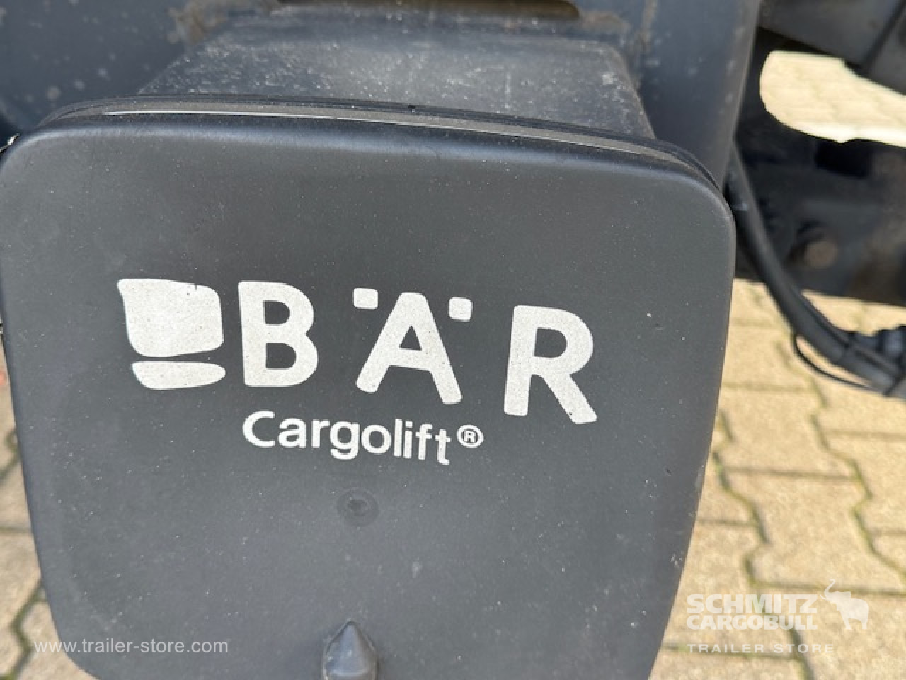 SCHMITZ Oplegger Kasten Standard Taillift - סמיטריילר בתיבה סגורה: תמונה 3 SCHMITZ Oplegger Kasten Standard Taillift - סמיטריילר בתיבה סגורה: תמונה 3