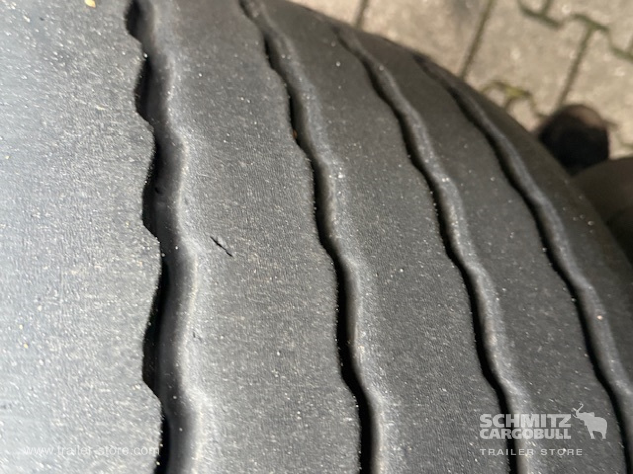 SCHMITZ Oplegger Kasten Standard - סמיטריילר בתיבה סגורה: תמונה 3 SCHMITZ Oplegger Kasten Standard - סמיטריילר בתיבה סגורה: תמונה 3