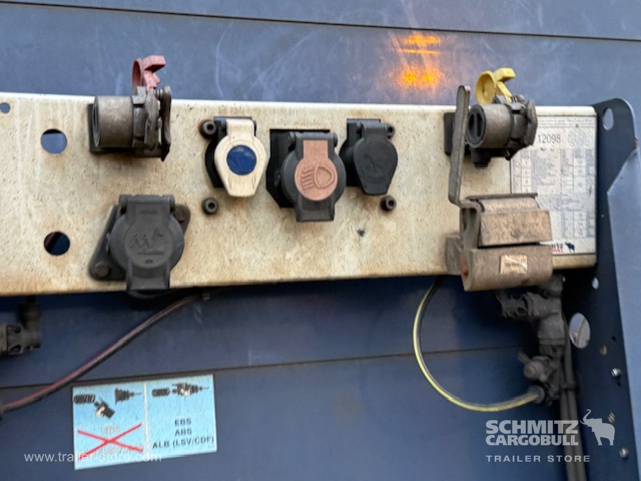 SCHMITZ Oplegger Schuifzeil Mega - סמיטריילר עם וילונות צד: תמונה 2 SCHMITZ Oplegger Schuifzeil Mega - סמיטריילר עם וילונות צד: תמונה 2