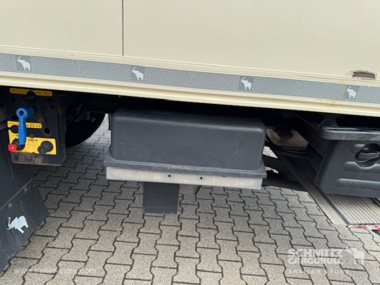 SCHMITZ Oplegger Vries Standard Taillift - סמיטריילר איזותרמי: תמונה 3 SCHMITZ Oplegger Vries Standard Taillift - סמיטריילר איזותרמי: תמונה 3