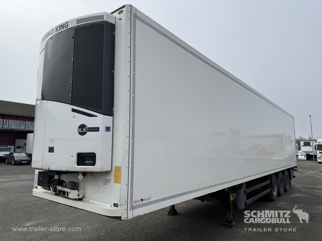 SCHMITZ Reefer Standard Taillift - סמיטריילר איזותרמי: תמונה 3 SCHMITZ Reefer Standard Taillift - סמיטריילר איזותרמי: תמונה 3