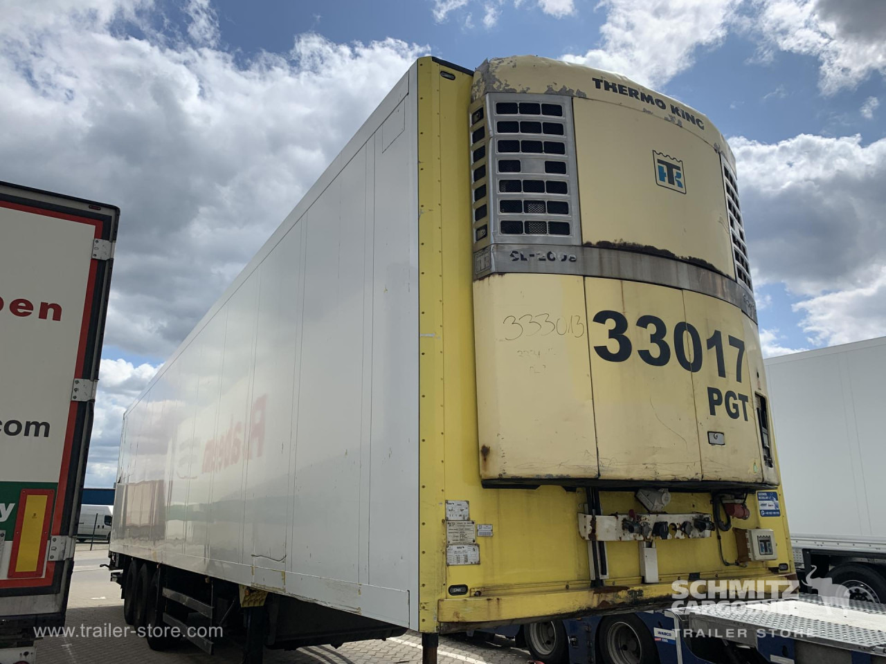 SCHMITZ Reefer Standard Taillift - סמיטריילר איזותרמי: תמונה 1 SCHMITZ Reefer Standard Taillift - סמיטריילר איזותרמי: תמונה 1
