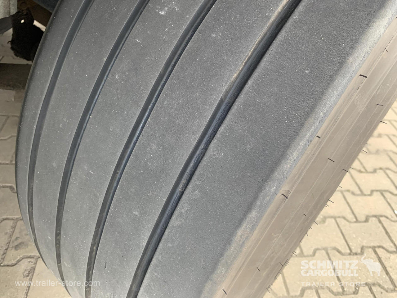 SCHMITZ Reefer Standard Taillift - סמיטריילר איזותרמי: תמונה 4 SCHMITZ Reefer Standard Taillift - סמיטריילר איזותרמי: תמונה 4