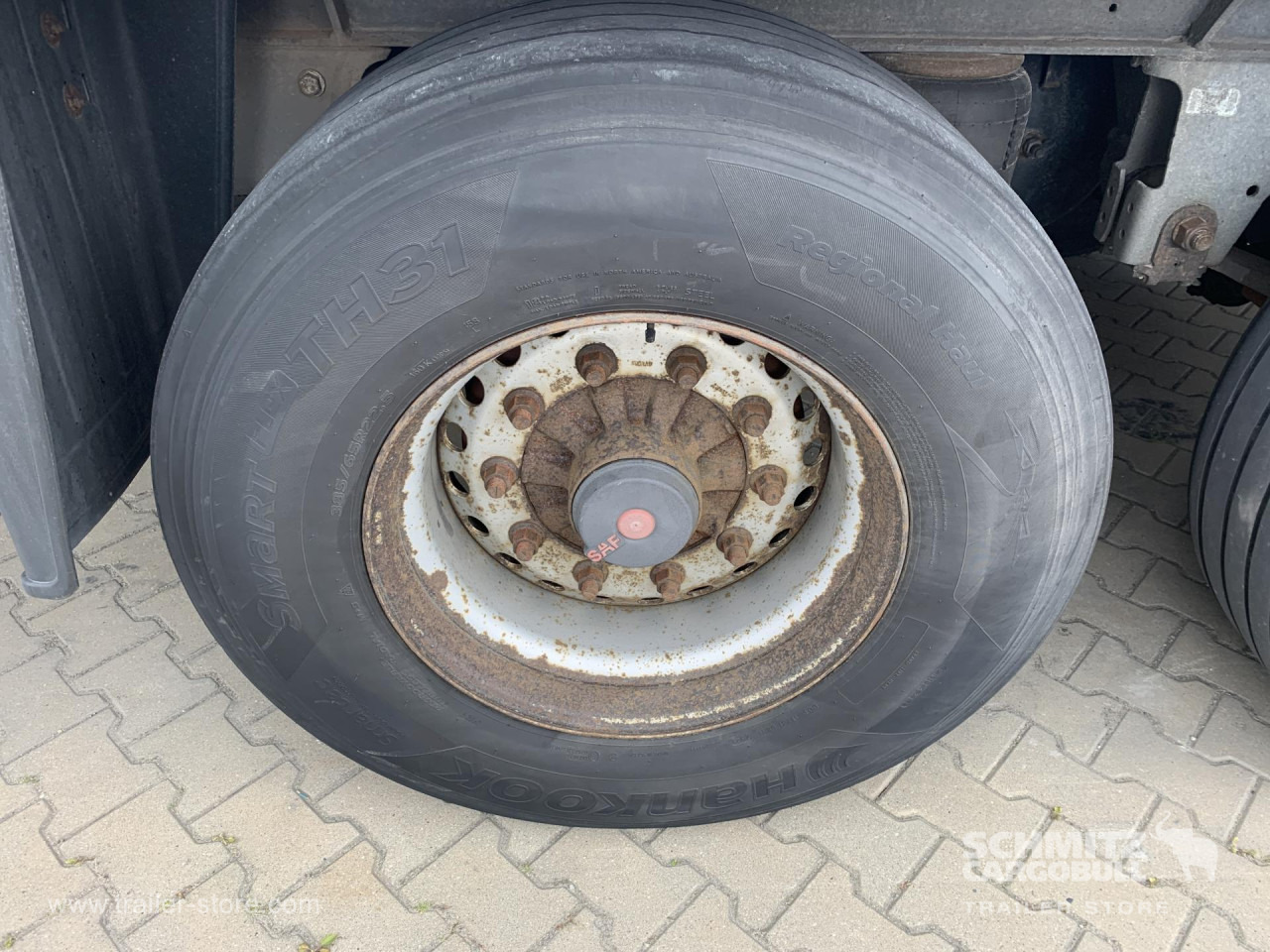 SCHMITZ Reefer Standard Taillift - סמיטריילר איזותרמי: תמונה 2 SCHMITZ Reefer Standard Taillift - סמיטריילר איזותרמי: תמונה 2