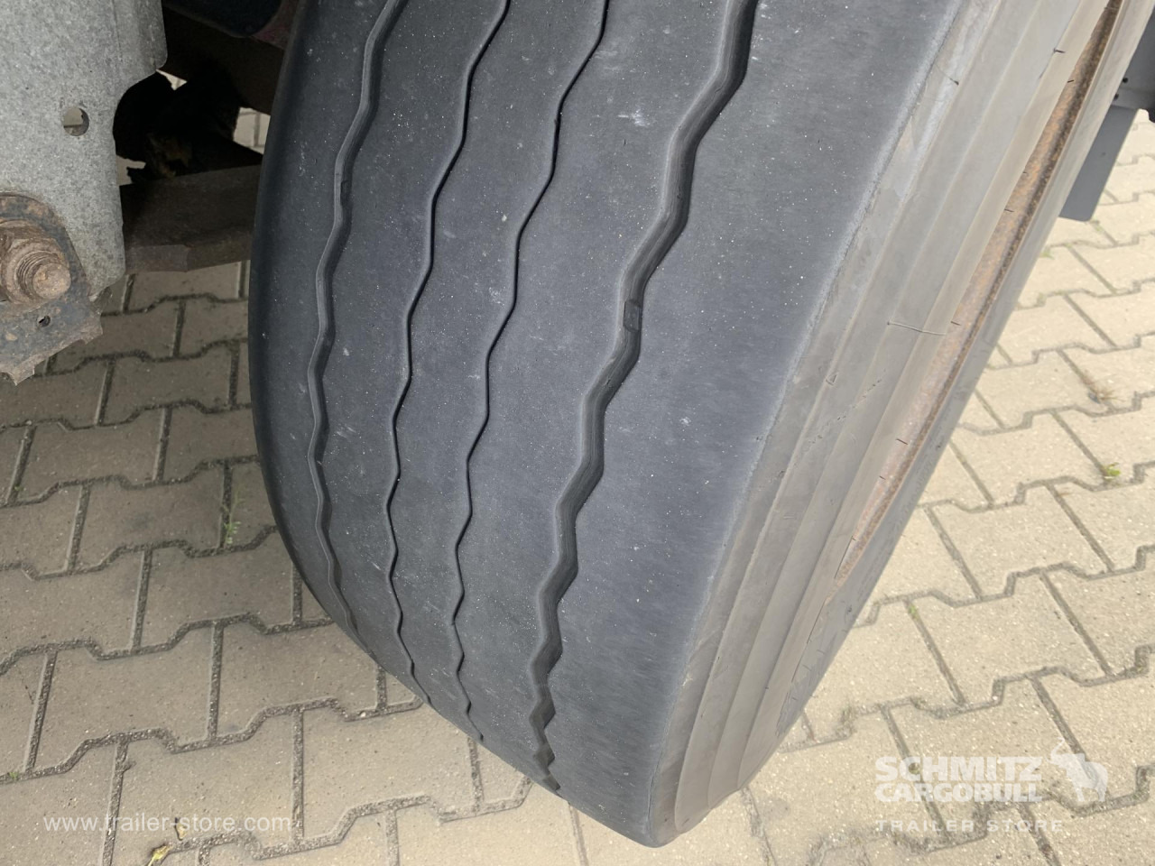 SCHMITZ Reefer Standard Taillift - סמיטריילר איזותרמי: תמונה 5 SCHMITZ Reefer Standard Taillift - סמיטריילר איזותרמי: תמונה 5