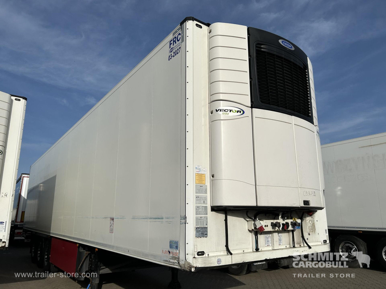 SCHMITZ Reefer Standard - סמיטריילר איזותרמי: תמונה 1 SCHMITZ Reefer Standard - סמיטריילר איזותרמי: תמונה 1