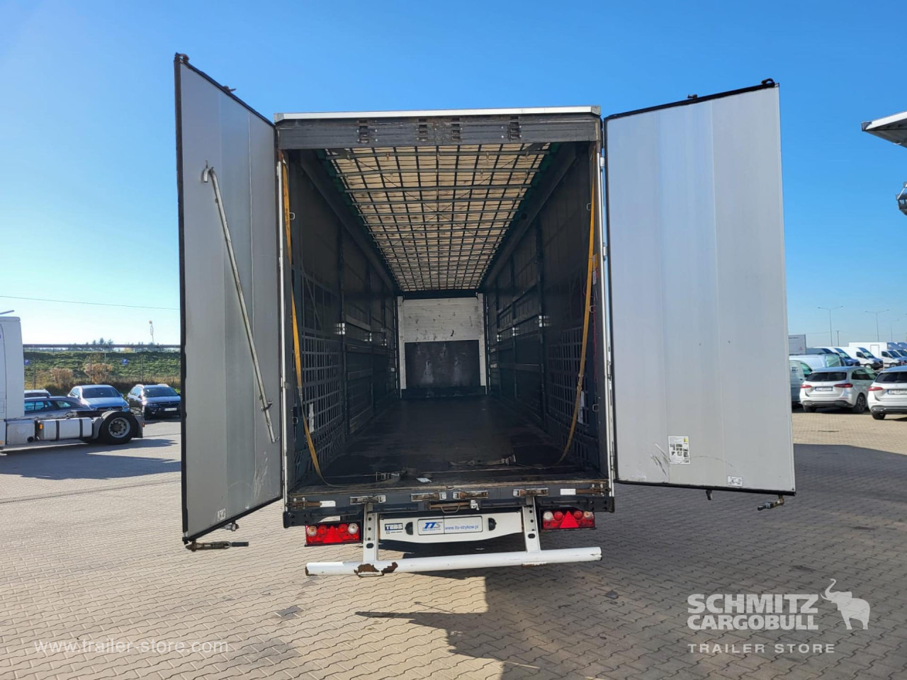WIELTON Curtainsider Mega - סמיטריילר עם וילונות צד: תמונה 5 WIELTON Curtainsider Mega - סמיטריילר עם וילונות צד: תמונה 5