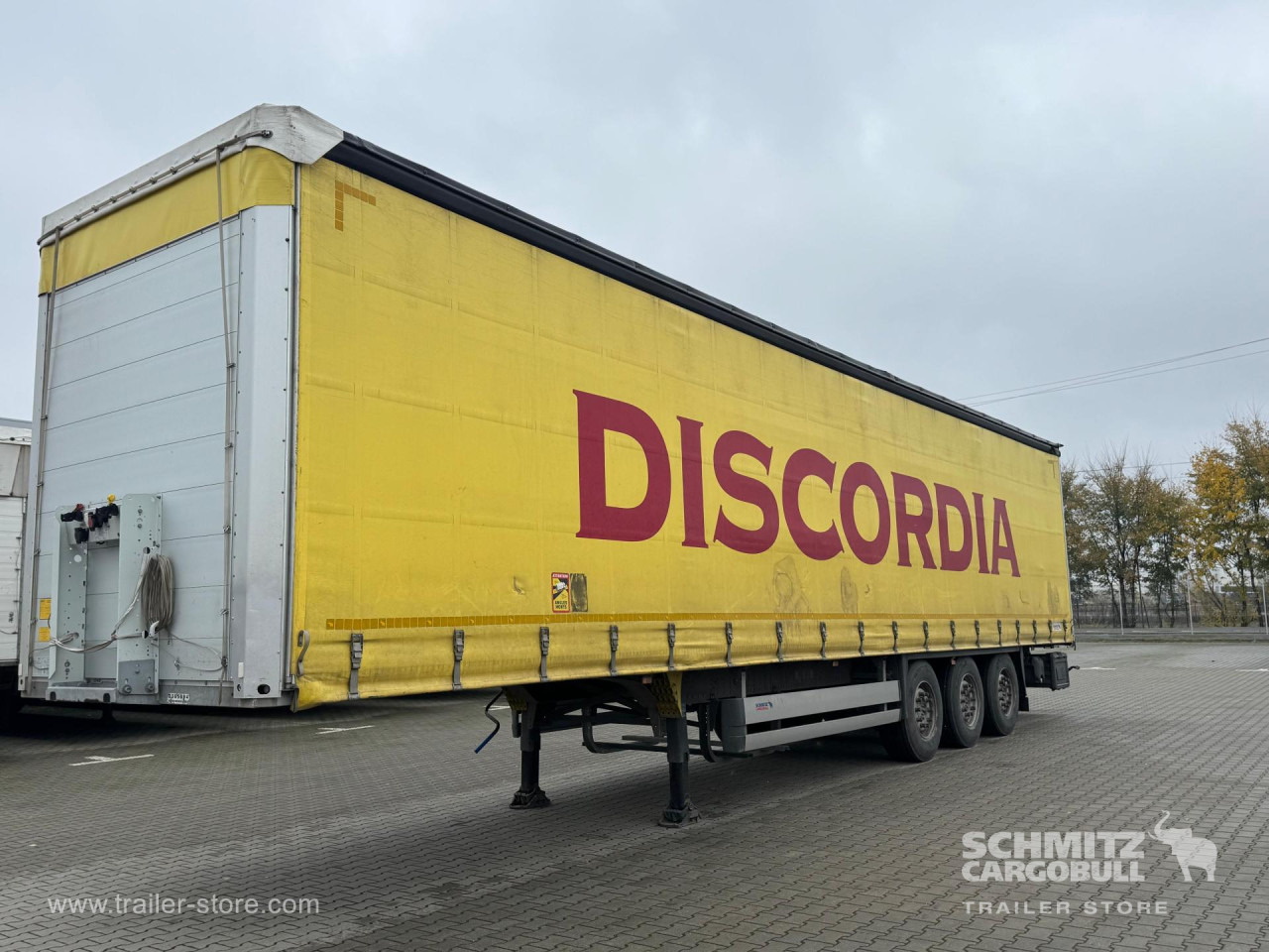 SCHMITZ Curtainsider Standard - סמיטריילר עם וילונות צד: תמונה 1 SCHMITZ Curtainsider Standard - סמיטריילר עם וילונות צד: תמונה 1