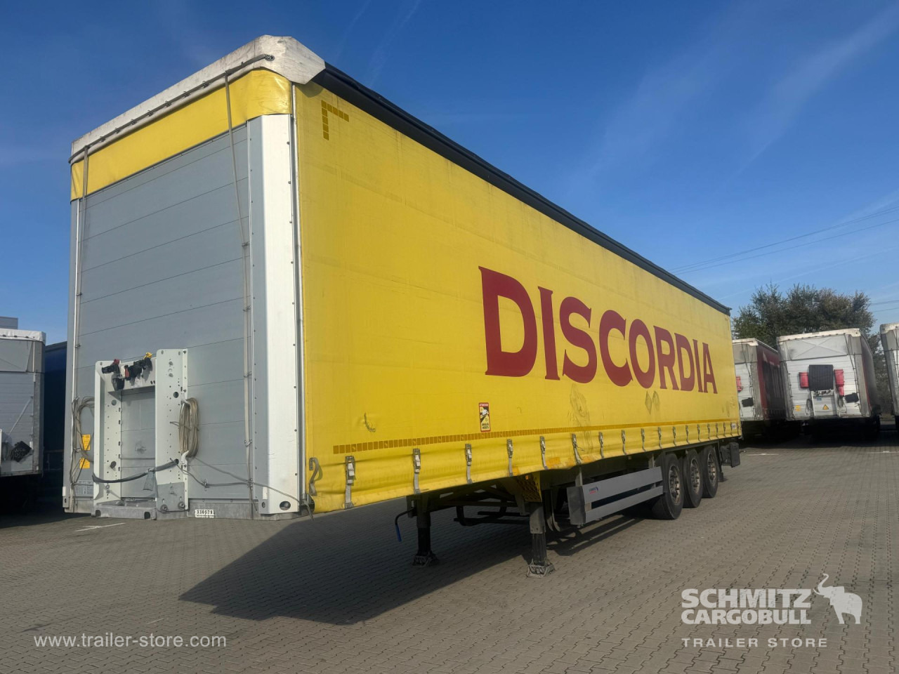 SCHMITZ Curtainsider Standard - סמיטריילר עם וילונות צד: תמונה 1 SCHMITZ Curtainsider Standard - סמיטריילר עם וילונות צד: תמונה 1