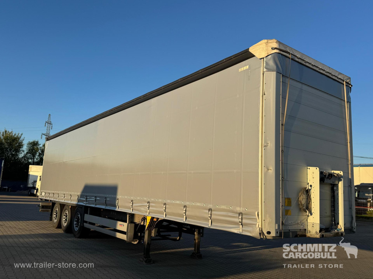 SCHMITZ Curtainsider Standard - סמיטריילר עם וילונות צד: תמונה 4 SCHMITZ Curtainsider Standard - סמיטריילר עם וילונות צד: תמונה 4