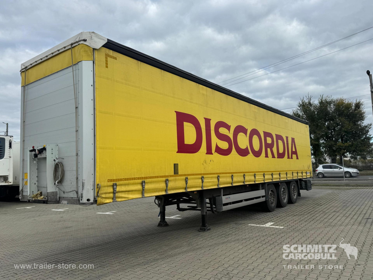 SCHMITZ Curtainsider Standard - סמיטריילר עם וילונות צד: תמונה 1 SCHMITZ Curtainsider Standard - סמיטריילר עם וילונות צד: תמונה 1