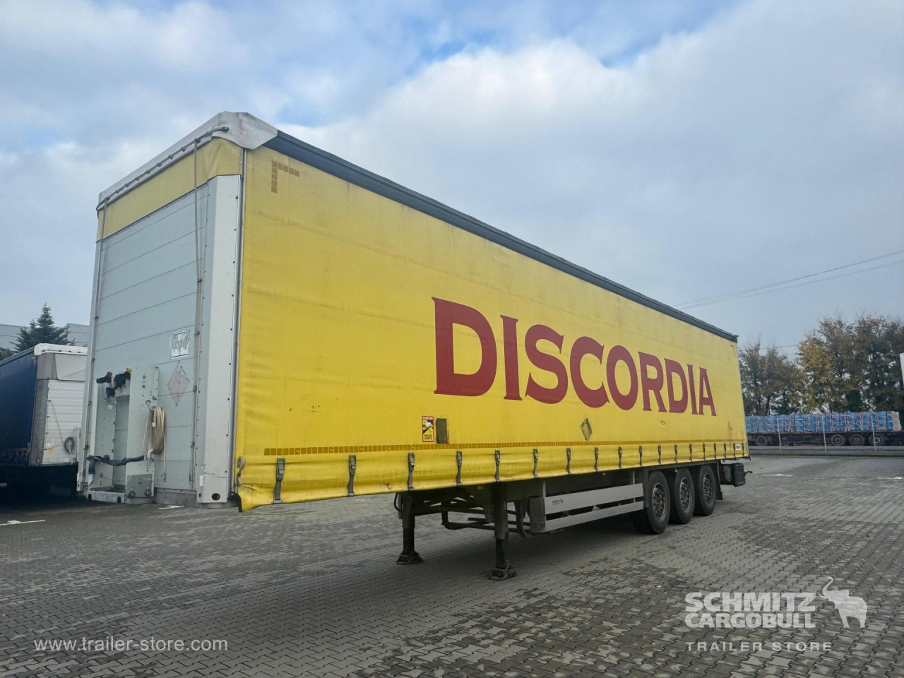 SCHMITZ Curtainsider Standard - סמיטריילר עם וילונות צד: תמונה 1 SCHMITZ Curtainsider Standard - סמיטריילר עם וילונות צד: תמונה 1