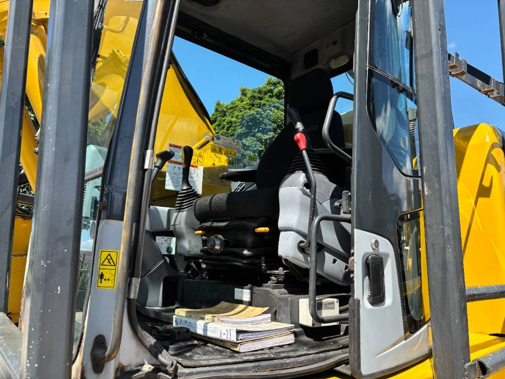 מחפר סורק Komatsu PC 228 Uslc-3E0: תמונה 9