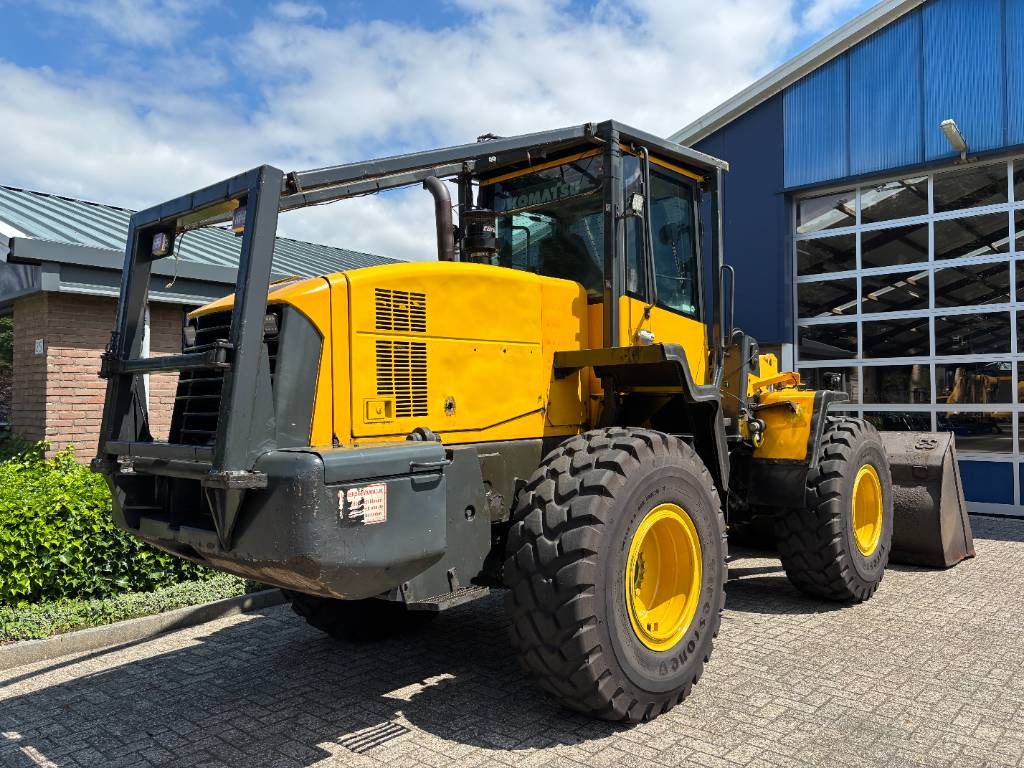 Komatsu WA 320-5 - מעמיס גלגלים: תמונה 5 Komatsu WA 320-5 - מעמיס גלגלים: תמונה 5