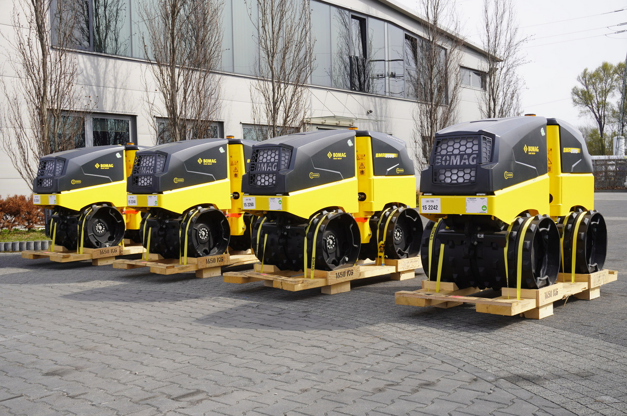 BOMAG BMP 8500 brand-new trench roller / Remote Control / 4 units - מייצב קרקע: תמונה 1 BOMAG BMP 8500 brand-new trench roller / Remote Control / 4 units - מייצב קרקע: תמונה 1