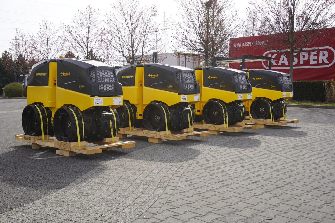 BOMAG BMP 8500 brand-new trench roller / Remote Control / 4 units - מייצב קרקע: תמונה 3 BOMAG BMP 8500 brand-new trench roller / Remote Control / 4 units - מייצב קרקע: תמונה 3