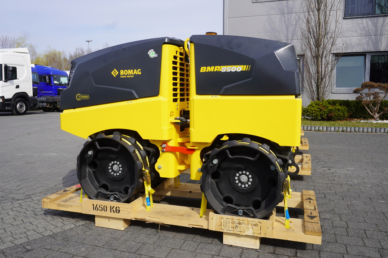 BOMAG BMP 8500 brand-new trench roller / Remote Control / 4 units - רולר כביש: תמונה 5 BOMAG BMP 8500 brand-new trench roller / Remote Control / 4 units - רולר כביש: תמונה 5