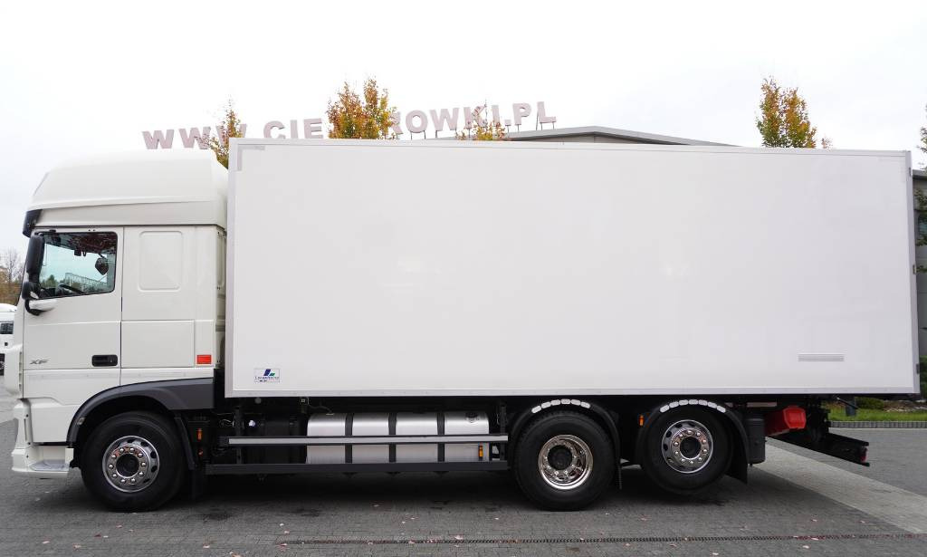 DAF XF 450 6×2 E6 / Refrigerator Lacapitaine / ATP/FRC to 2027 / 18 pallets - משאית קירור: תמונה 4 DAF XF 450 6×2 E6 / Refrigerator Lacapitaine / ATP/FRC to 2027 / 18 pallets - משאית קירור: תמונה 4