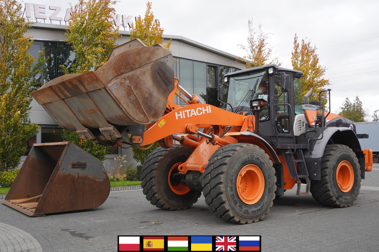 HITACHI ZW220 articulated loader / 2 buckets - מעמיס גלגלים: תמונה 1 HITACHI ZW220 articulated loader / 2 buckets - מעמיס גלגלים: תמונה 1
