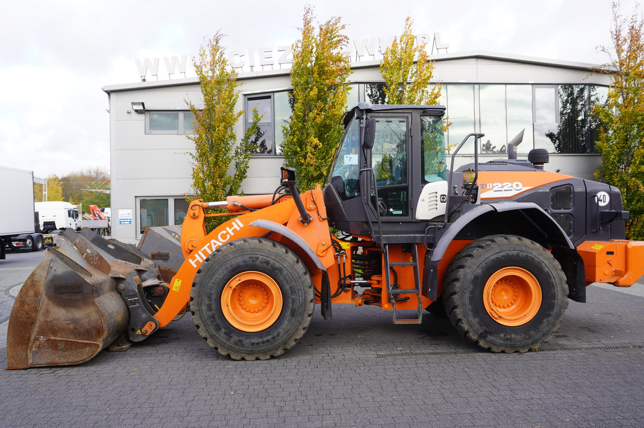 HITACHI ZW220 articulated loader / 2 buckets - מעמיס גלגלים: תמונה 3 HITACHI ZW220 articulated loader / 2 buckets - מעמיס גלגלים: תמונה 3