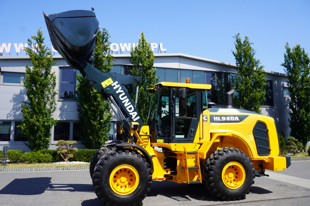 HYUNDAI HL940A articulated loader / year 2021 / weight 13.5t year of production 2021 - מעמיס גלגלים: תמונה 1 HYUNDAI HL940A articulated loader / year 2021 / weight 13.5t year of production 2021 - מעמיס גלגלים: תמונה 1