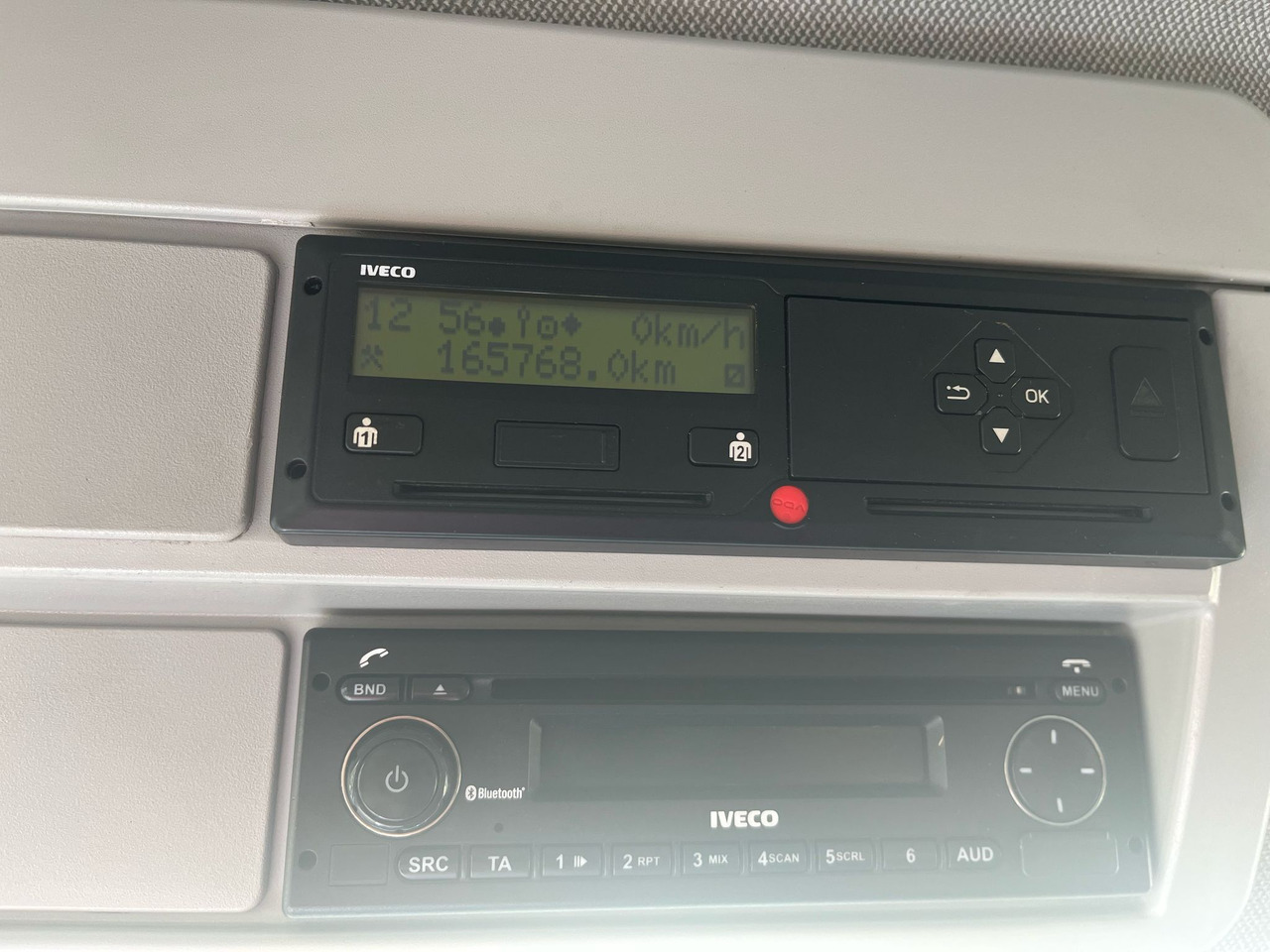 IVECO 120-190 / 160 thousand km !!! / Box 18 EPAL / Dhollandia lift 1500 kg - משאית תיבה: תמונה 2 IVECO 120-190 / 160 thousand km !!! / Box 18 EPAL / Dhollandia lift 1500 kg - משאית תיבה: תמונה 2
