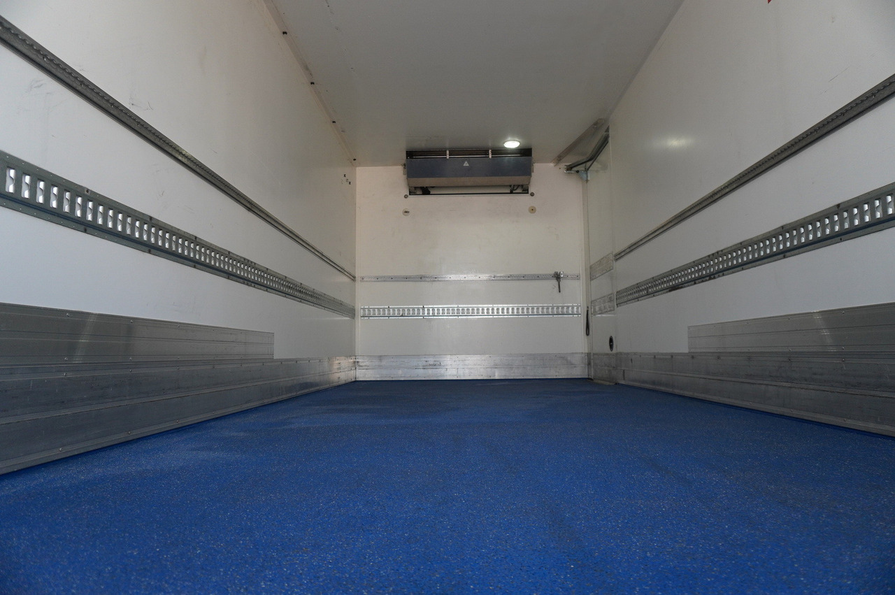 IVECO Eurocargo 100-190 4x2 E6 / Refrigerator / Dhollandia 1.5 T - משאית קירור: תמונה 5 IVECO Eurocargo 100-190 4x2 E6 / Refrigerator / Dhollandia 1.5 T - משאית קירור: תמונה 5