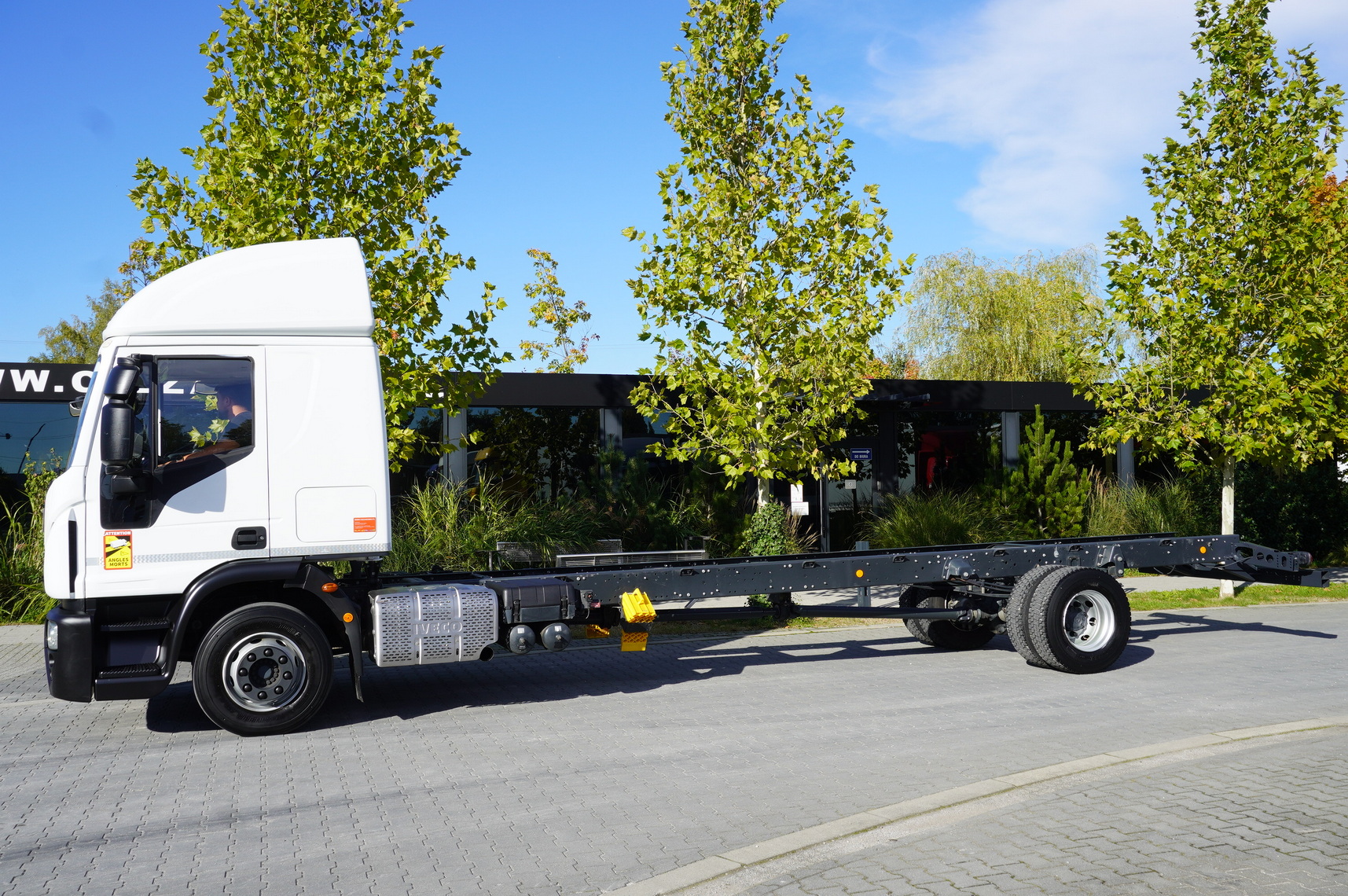 IVECO Eurocargo 140e19 4×2 E6 Glob / ADR / frame 8,1m - משאית עם שלדת תא: תמונה 2 IVECO Eurocargo 140e19 4×2 E6 Glob / ADR / frame 8,1m - משאית עם שלדת תא: תמונה 2