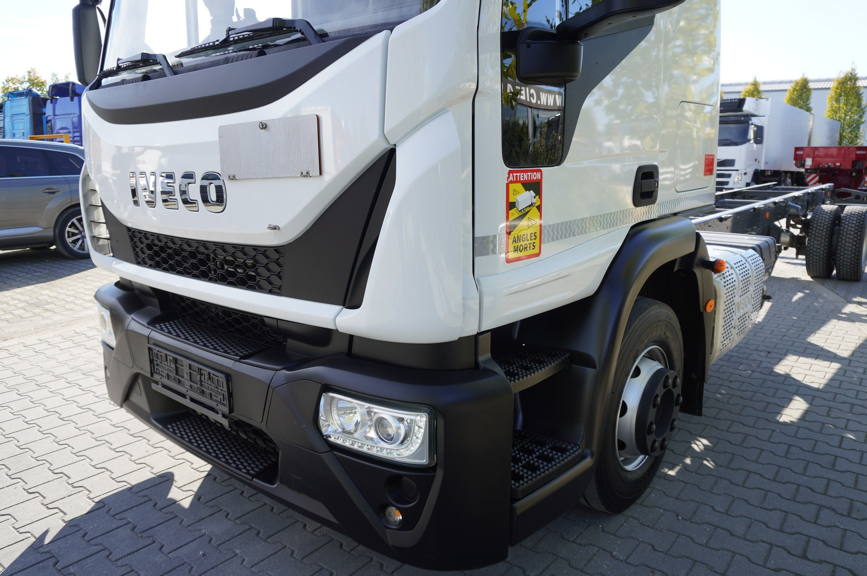 IVECO Eurocargo 140e19 4×2 E6 Glob / ADR / frame 8,1m - משאית עם שלדת תא: תמונה 5 IVECO Eurocargo 140e19 4×2 E6 Glob / ADR / frame 8,1m - משאית עם שלדת תא: תמונה 5
