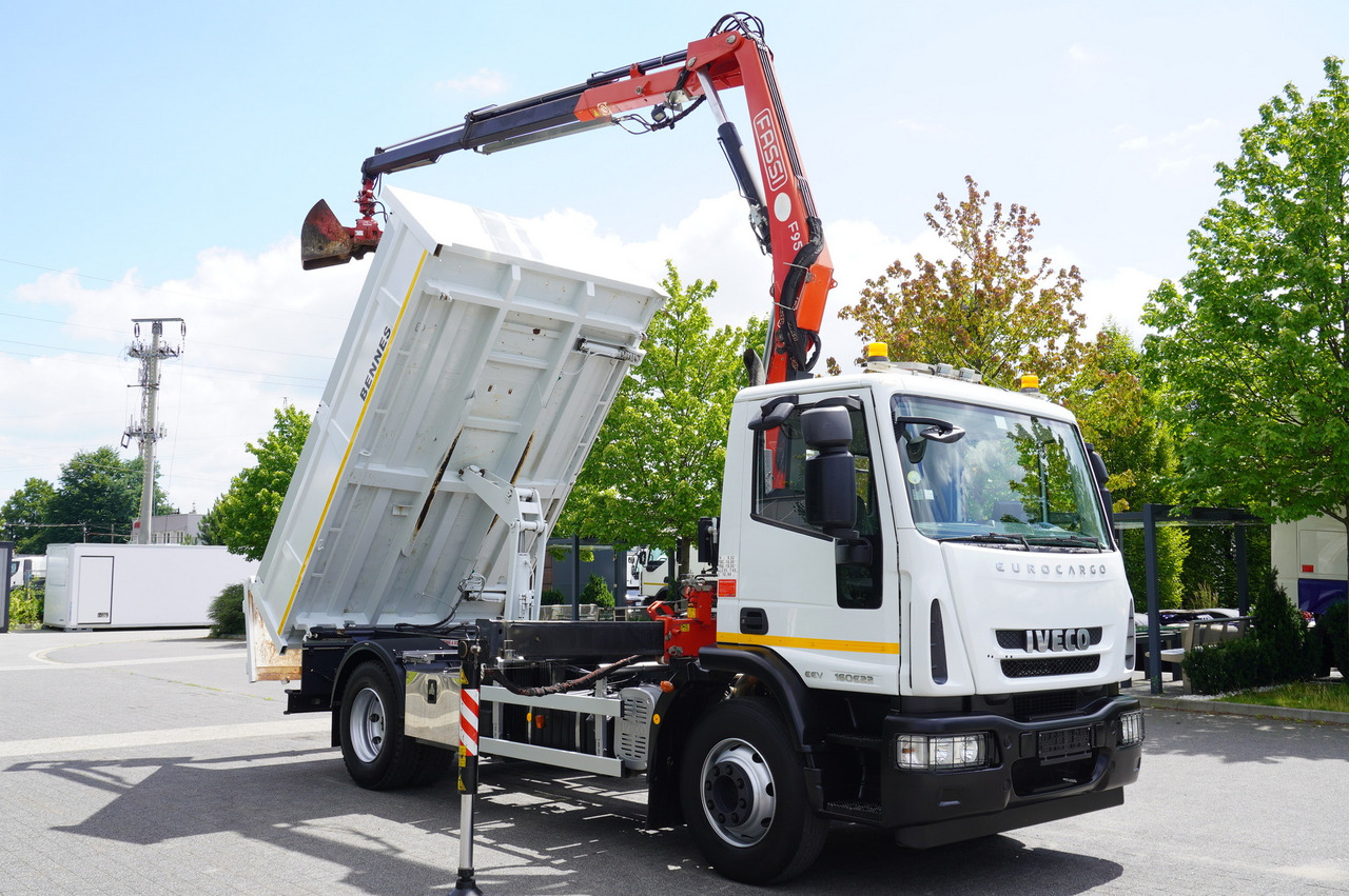IVECO Eurocargo 160E22 EEV Dump truck / Bortmatic / Crane FASSI F95A.0.22 - משאית צד נופל/ שטוחה, משאית מנוף: תמונה 3 IVECO Eurocargo 160E22 EEV Dump truck / Bortmatic / Crane FASSI F95A.0.22 - משאית צד נופל/ שטוחה, משאית מנוף: תמונה 3