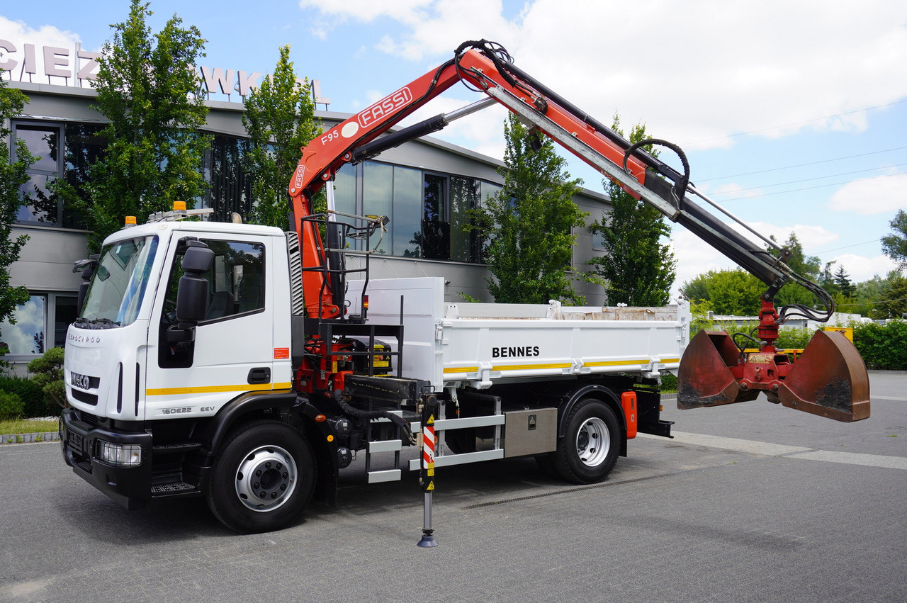 משאית צד נופל/ שטוחה, משאית מנוף IVECO Eurocargo 160E22 EEV Dump truck / Bortmatic / Crane FASSI F95A.0.22: תמונה 18