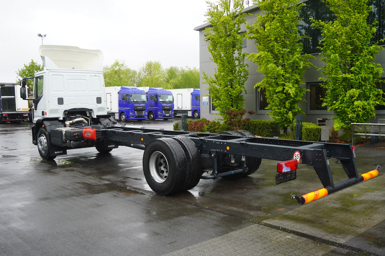 IVECO Eurocargo 190-250L / 8.45 m chassis / new tires - משאית עם שלדת תא: תמונה 3 IVECO Eurocargo 190-250L / 8.45 m chassis / new tires - משאית עם שלדת תא: תמונה 3