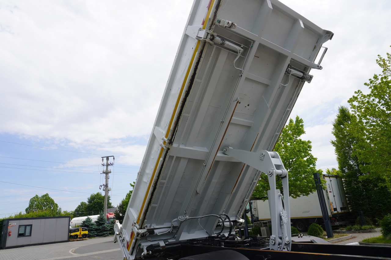 הַחכָּרָה IVECO STRALIS 330 E6 / FASSI 195A 8.5 T / 3-side tipper IVECO STRALIS 330 E6 / FASSI 195A 8.5 T / 3-side tipper: תמונה 22