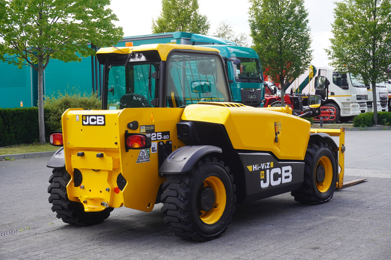 JCB 525-60T5 / 2022 / 860 MTH! / 2.5 T / Reach 6 m / joystick - מעמיס גלגלים טלסקופי: תמונה 5 JCB 525-60T5 / 2022 / 860 MTH! / 2.5 T / Reach 6 m / joystick - מעמיס גלגלים טלסקופי: תמונה 5