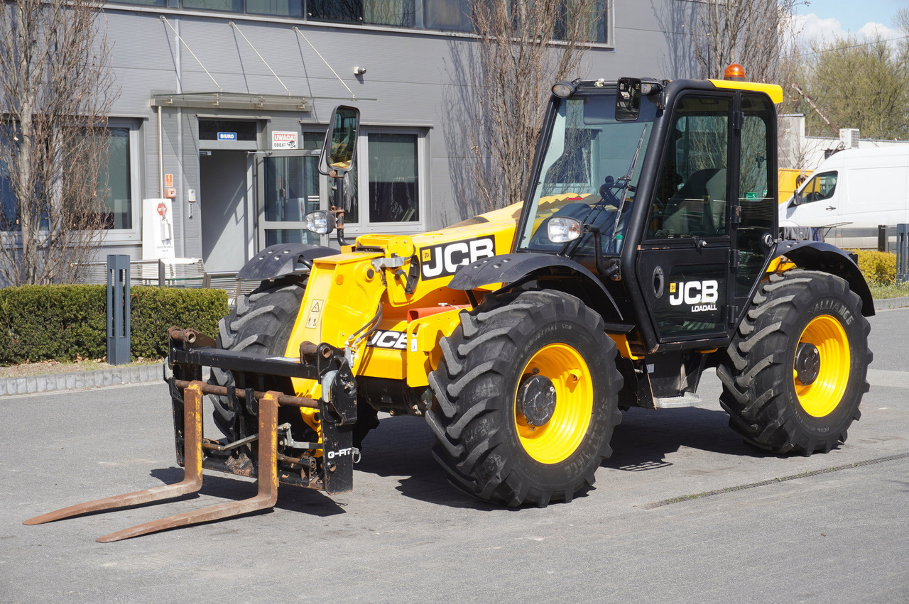 JCB 526-56 AGRI Plus / 5.6 m telescopic loader / joystick - מעמיס גלגלים: תמונה 3 JCB 526-56 AGRI Plus / 5.6 m telescopic loader / joystick - מעמיס גלגלים: תמונה 3