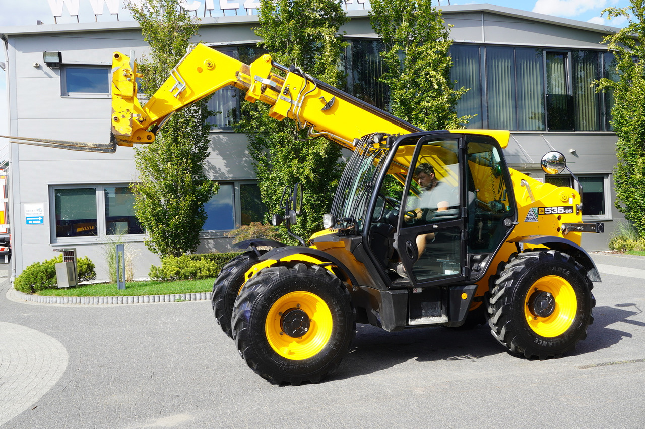JCB 535-95 / 3.5 T / range 9.5 m / 700 MTH! - מעמיס גלגלים טלסקופי: תמונה 5 JCB 535-95 / 3.5 T / range 9.5 m / 700 MTH! - מעמיס גלגלים טלסקופי: תמונה 5