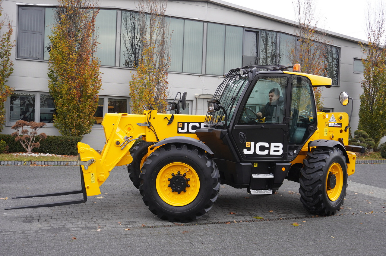 JCB 560-80 / 6 ton lifting capacity / power 146 HP - מעמיס גלגלים: תמונה 5 JCB 560-80 / 6 ton lifting capacity / power 146 HP - מעמיס גלגלים: תמונה 5