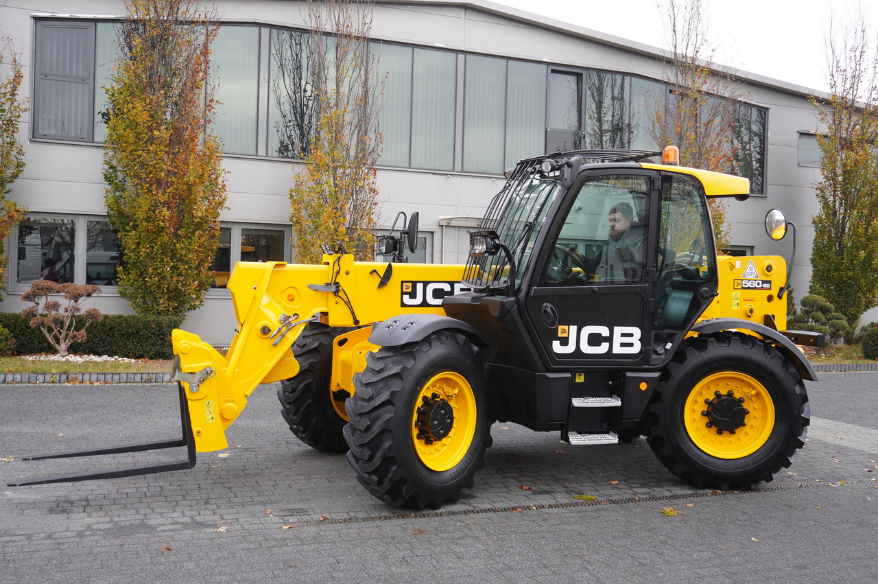 JCB 560-80 / 6 ton lifting capacity / power 146 HP - מפעיל טלסקופי: תמונה 3 JCB 560-80 / 6 ton lifting capacity / power 146 HP - מפעיל טלסקופי: תמונה 3