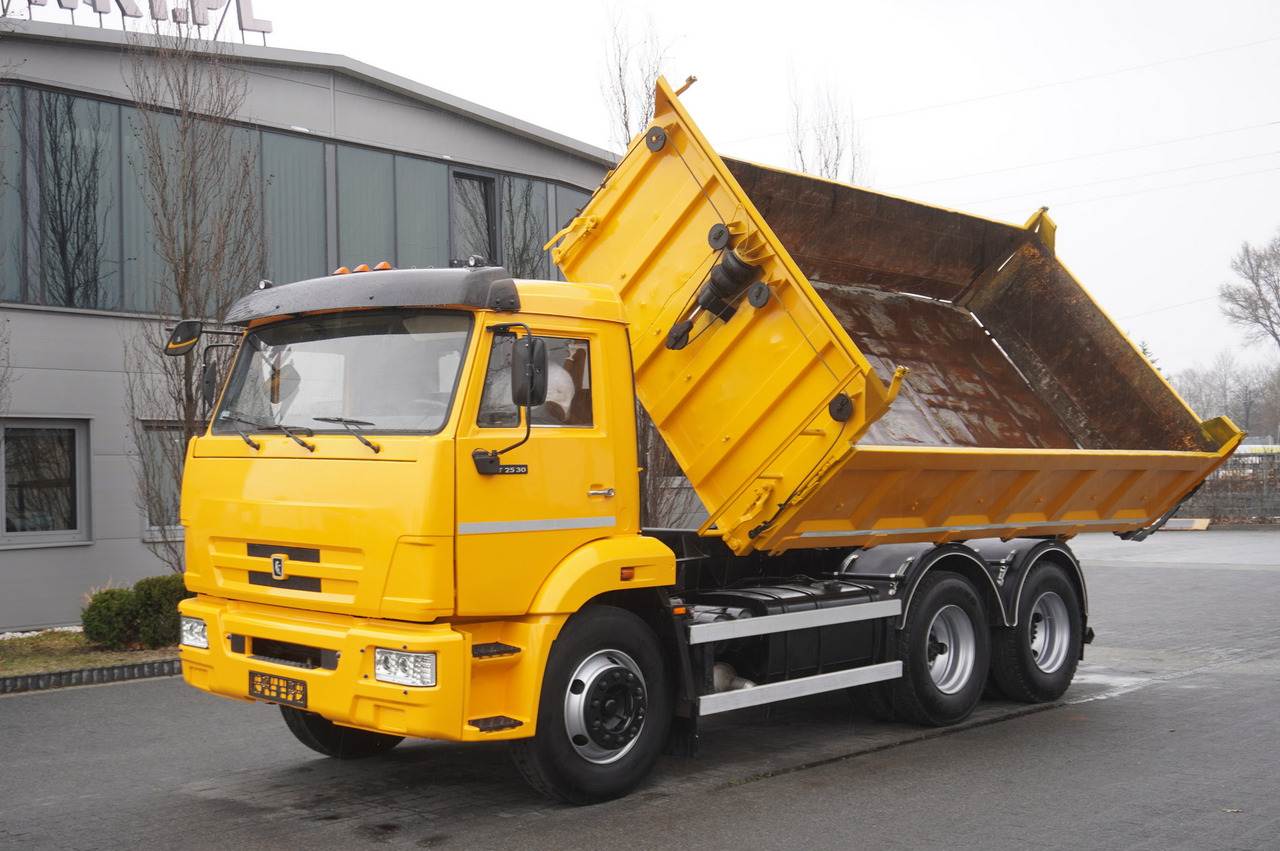 KAMAZ T2530 E5 6×4 / 3-sided tipper - מזהיר, משאית מנוף: תמונה 2 KAMAZ T2530 E5 6×4 / 3-sided tipper - מזהיר, משאית מנוף: תמונה 2