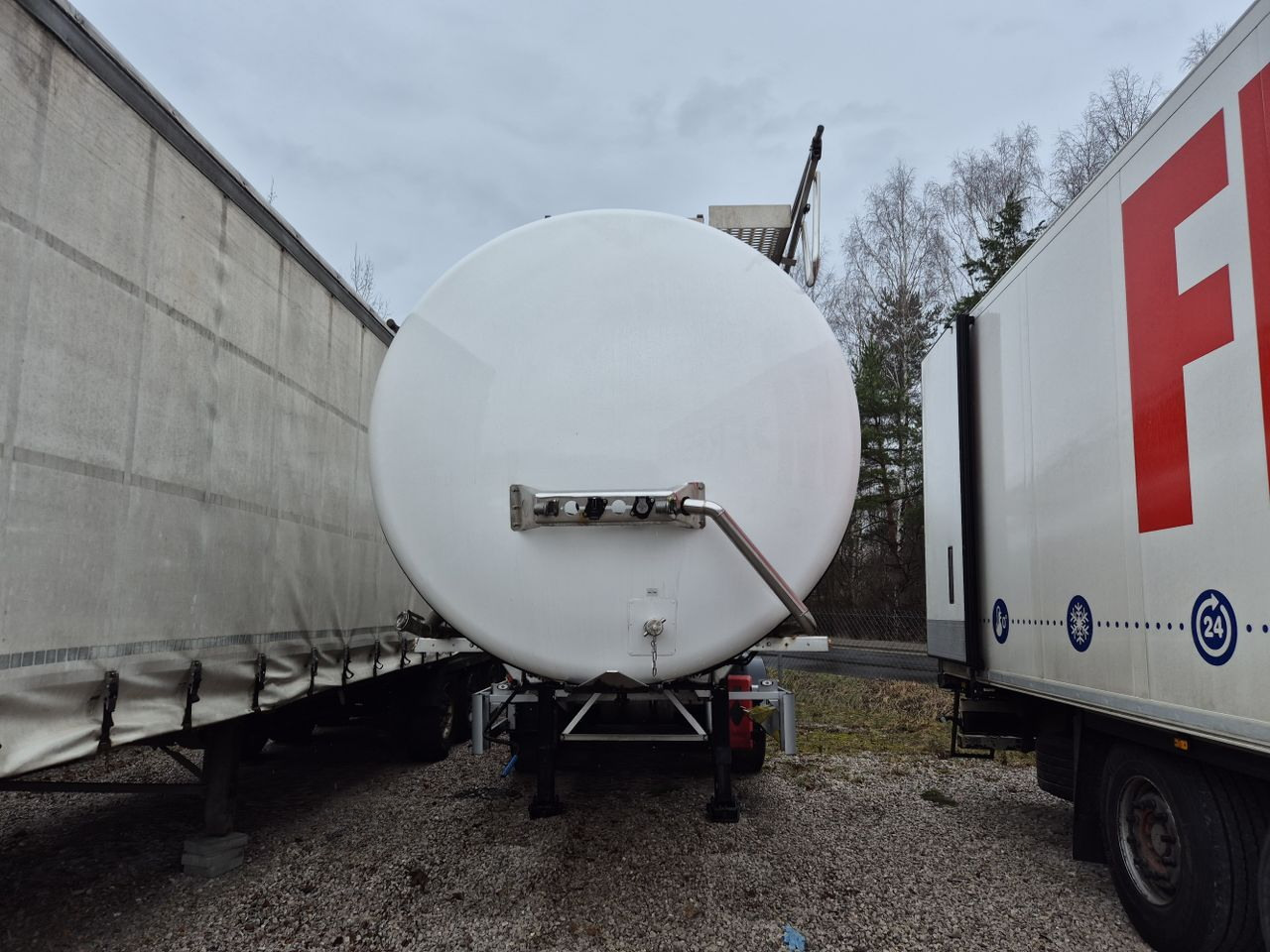 KÄSSBOHRER cistern for chemicals / ADR - סמיטריילר מכל: תמונה 3 KÄSSBOHRER cistern for chemicals / ADR - סמיטריילר מכל: תמונה 3