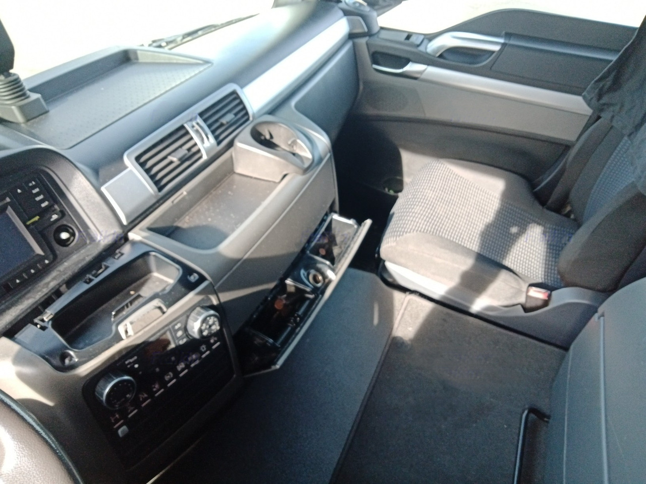 MAN TGS 18.440 BLS 4X2 EURO 6 / 40 units tractor unit - יחידת טרקטור: תמונה 4 MAN TGS 18.440 BLS 4X2 EURO 6 / 40 units tractor unit - יחידת טרקטור: תמונה 4