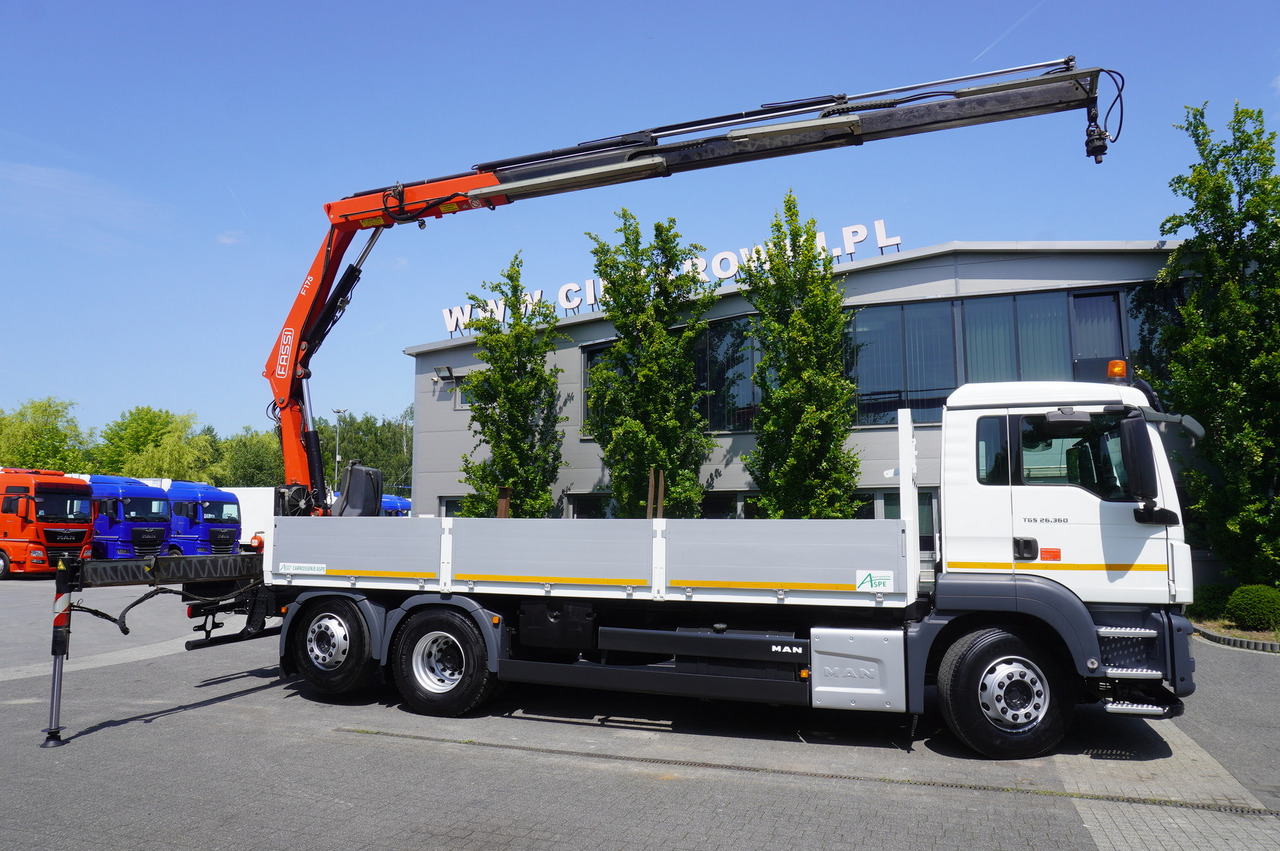 MAN TGS 26.360 Flatbed / Fassi F175 7.7 T / steered 3rd axle - משאית צד נופל/ שטוחה, משאית מנוף: תמונה 4 MAN TGS 26.360 Flatbed / Fassi F175 7.7 T / steered 3rd axle - משאית צד נופל/ שטוחה, משאית מנוף: תמונה 4