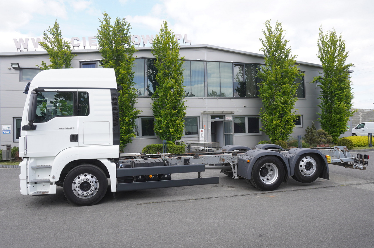 MAN TGS 26.420 / 7.5 m chassis / 14.5 t load cap. / Sleeping cab - משאית עם שלדת תא: תמונה 2 MAN TGS 26.420 / 7.5 m chassis / 14.5 t load cap. / Sleeping cab - משאית עם שלדת תא: תמונה 2