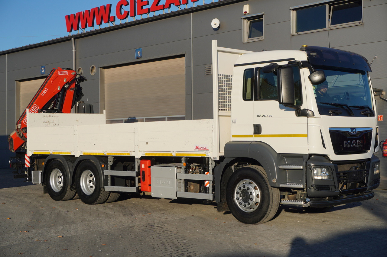 MAN TGS 26.420 E6 6x4 / Fassi F215A crane / 360 MTH! / 5.6 t capacity / 12.7 m reach / 120 tho. km! - משאית מנוף: תמונה 2 MAN TGS 26.420 E6 6x4 / Fassi F215A crane / 360 MTH! / 5.6 t capacity / 12.7 m reach / 120 tho. km! - משאית מנוף: תמונה 2