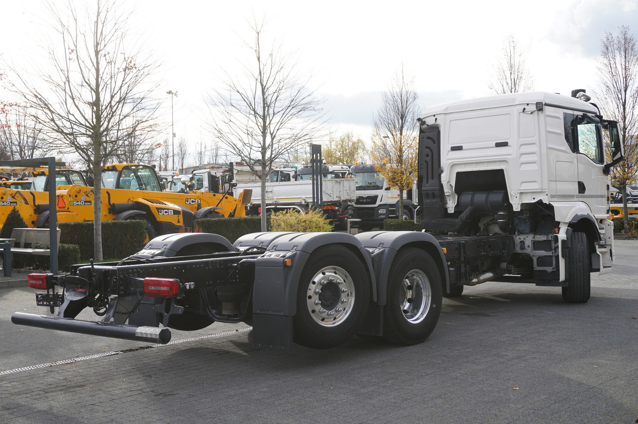 MAN TGS 26.510 6x4/4 Hydrodrive / Steering axle / Retarder / Sleeper cab - משאית עם שלדת תא: תמונה 5 MAN TGS 26.510 6x4/4 Hydrodrive / Steering axle / Retarder / Sleeper cab - משאית עם שלדת תא: תמונה 5